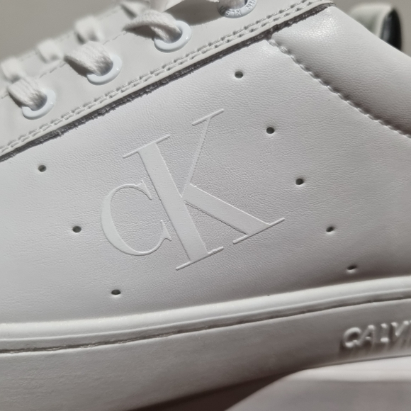 Calvin Klein Men's White Snekaers size 44 (US11) - Picture 6 of 10
